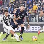 Juventus hạ Cagliari trong ngày Ronaldo im tiếng