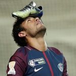 Neymar đội giày lên đầu, PSG vào bán kết Cup Liên đoàn Pháp
