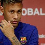 Iniesta: 'Thu về 300 triệu đôla không bằng giữ lại Neymar'