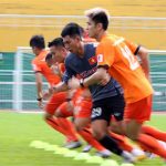 HLV Hữu Thắng bổ sung hai cầu thủ vào tuyển Việt Nam