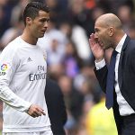 Zidane thuyết phục Ronaldo ở lại Real