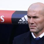 Zidane họp khẩn với cả đội Real sau trận thắng Malaga