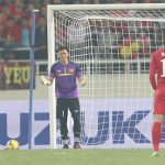 Nguyên Mạnh dính thẻ đỏ vì đánh nguội cầu thủ Indonesia