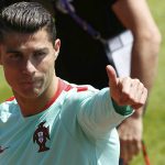 Ronaldo: 'Pháp ở cửa trên nhưng Bồ Đào Nha sẽ vô địch'