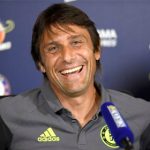 Conte cười khẩy trước tin đồn bị Chelsea sa thải