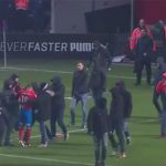 Đội nhà xuống hạng, CĐV tấn công con trai Henrik Larsson