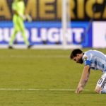 Tổng thống Argentina mong Messi rút lại quyết định chia tay đội tuyển