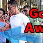 Ronaldo đẩy CĐV khi đi mua sắm tại Mỹ