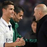 Zidane: 'Ronaldo sẽ vui vẻ nếu phải ngồi dự bị'