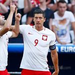 Ba Lan hạ Ukraine, lần đầu vào vòng knock-out Euro