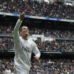 Ronaldo lập cú đúp, Real leo lên vị trí thứ hai
