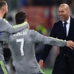 Ronaldo lập siêu phẩm, Real đặt một chân vào tứ kết Champions League