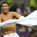 Rio Ferdinand khen Ronaldo dù 'tàng hình' cả trận