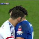 Nghi vấn Diego Costa cắn cổ Barry