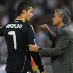 Hé lộ vụ Ronaldo và Mourinho khẩu chiến tại Real