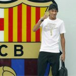 Neymar nhận 'lương bèo' tại Barca